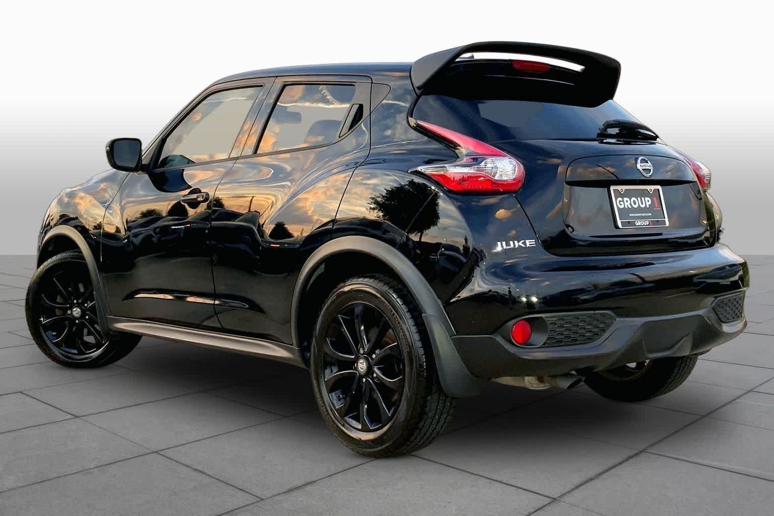 Used 2016 Super Black Nissan SV image 12