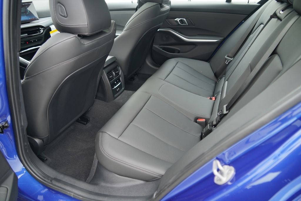2026 BMW 3 Series 330i - Photo 19