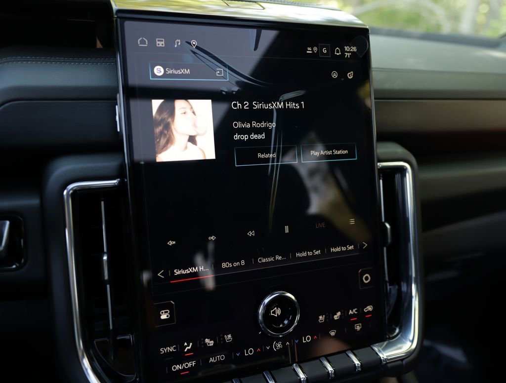 2026 GMC Yukon XL Denali - Photo 15