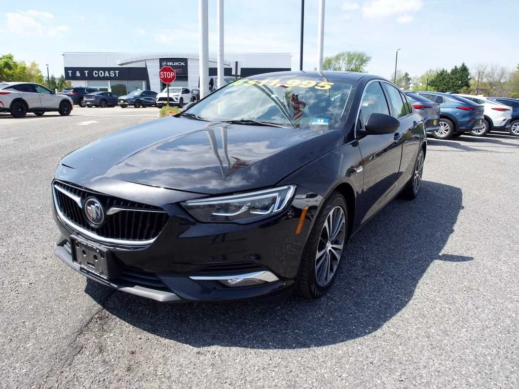 2018 Buick Regal Sportback Essence