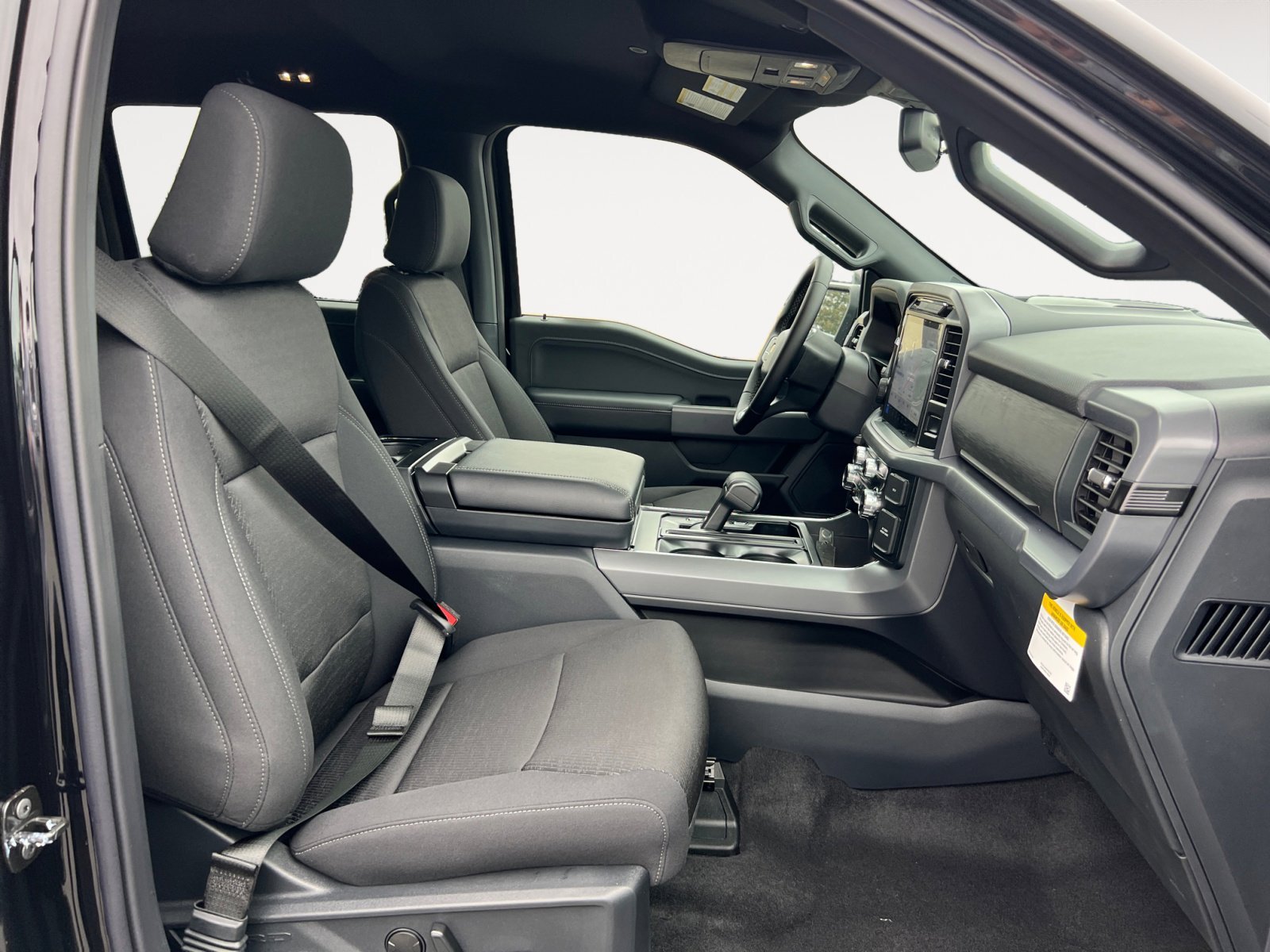 2025 Ford F-150 XLT - Photo 19