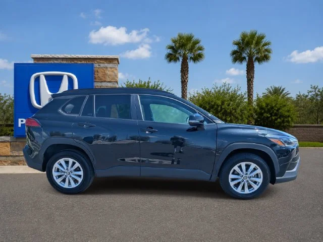 2024 Toyota Corolla Cross LE - Photo 6