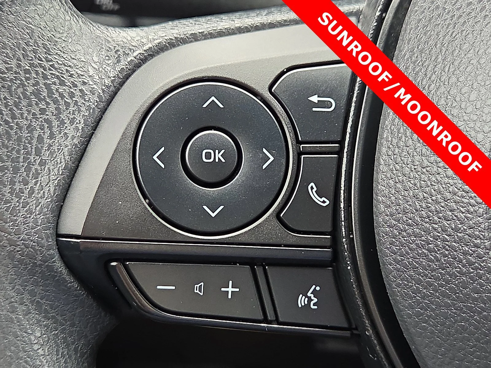 Used 2025 Magnetic Gray Metallic Toyota Hybrid XLE image 21
