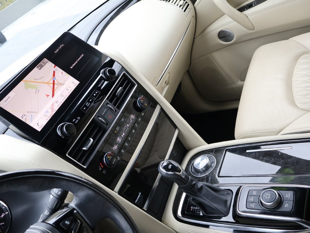 Used 2023 Moonstone White INFINITI Sensory image 24