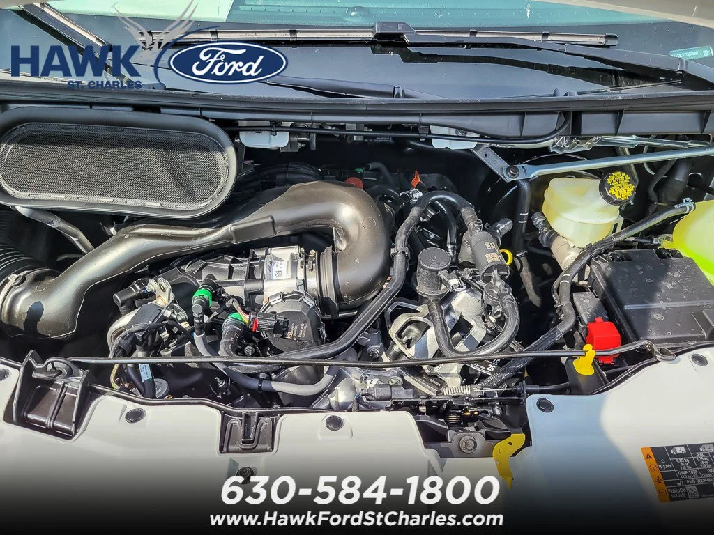 New 2026 Oxford White Ford Passenger Van XLT image 16