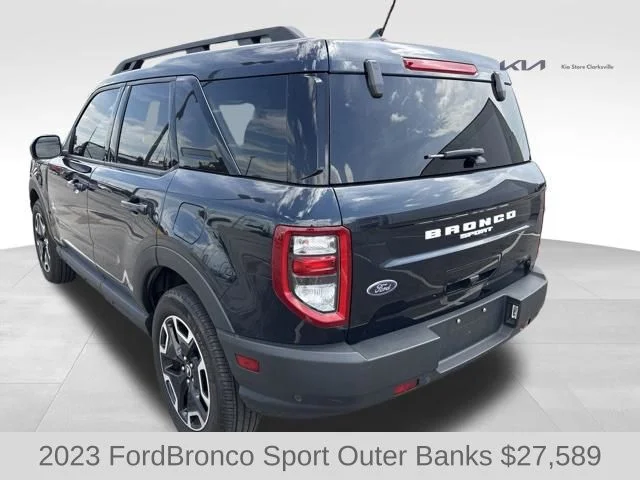 Used 2023 Blue Ford Outer Banks image 6