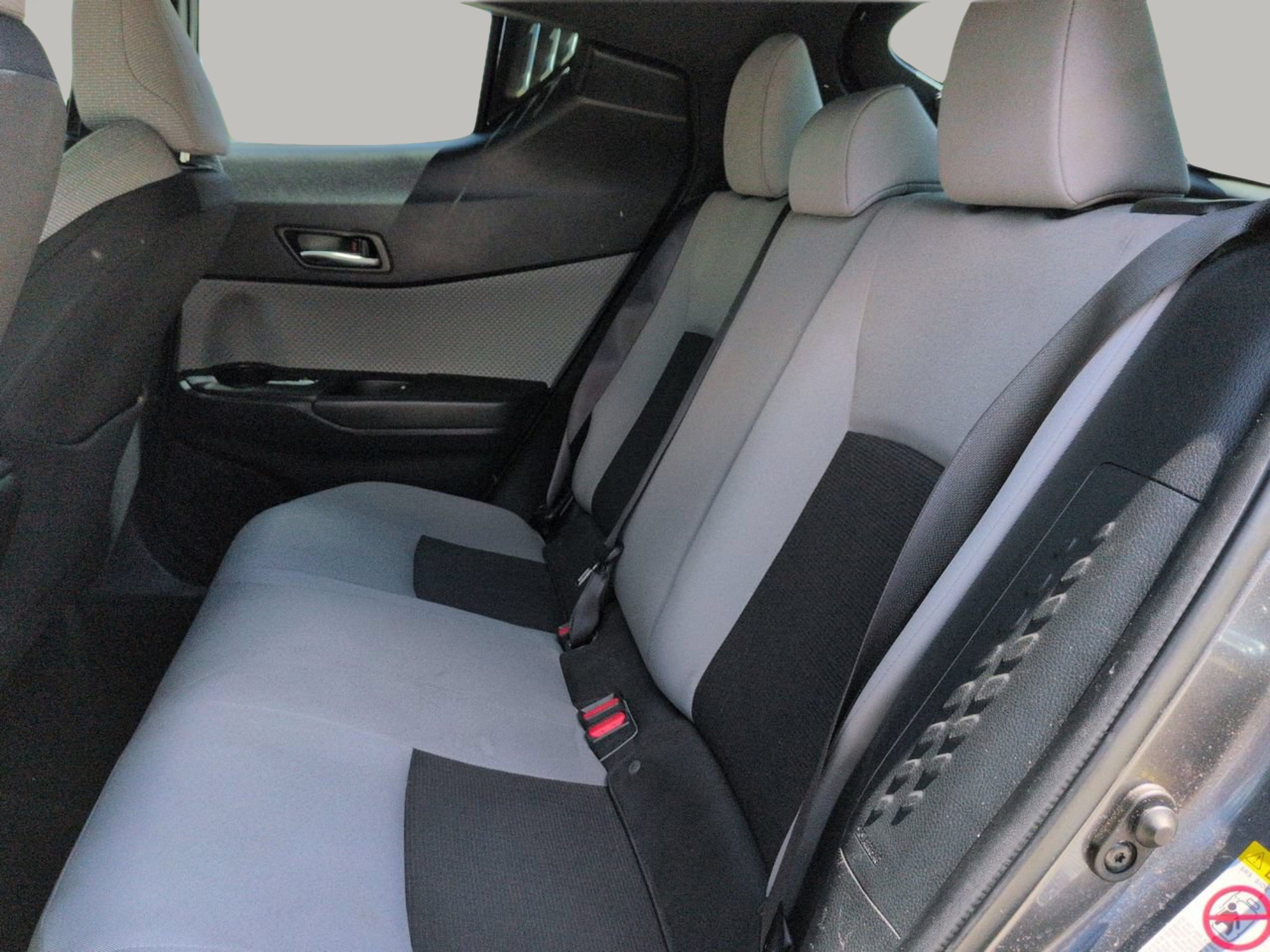 Used 2019 Magnetic Gray Metallic Toyota XLE image 17