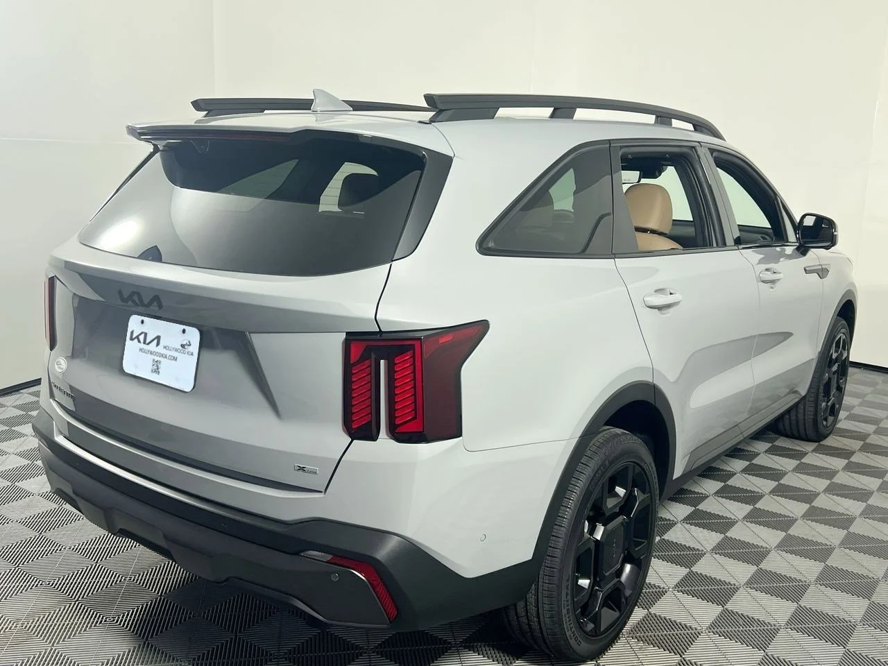 New 2025 Wolf Gray Kia X-Line SX Prestige AWD image 6