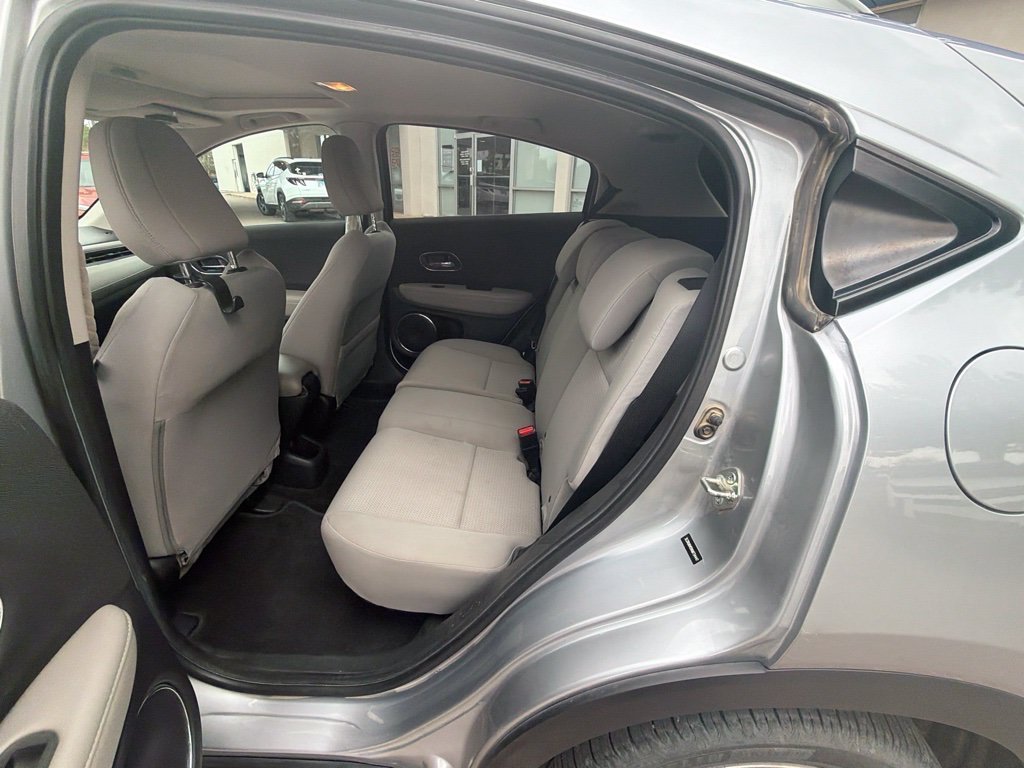 Used 2019  Honda EX image 15