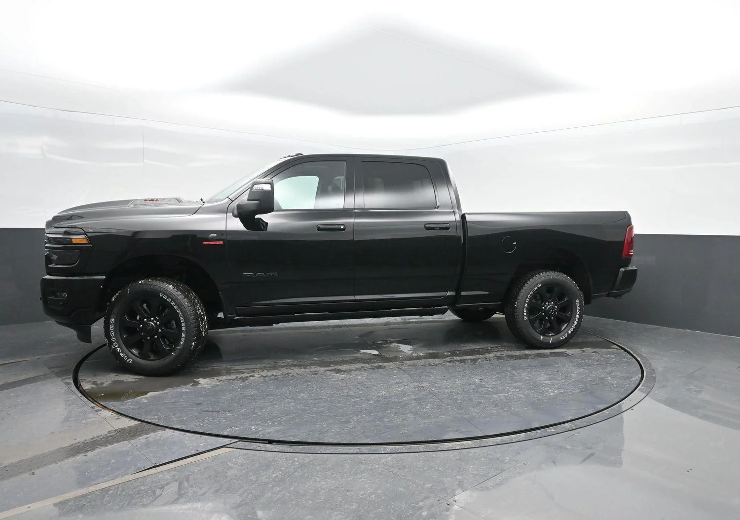 2026 RAM 3500 Laramie 4X4 Crew Cab SWB's photo