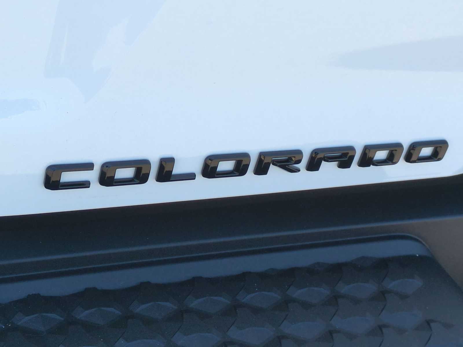 New 2026 Summit White Chevrolet Trail Boss image 9