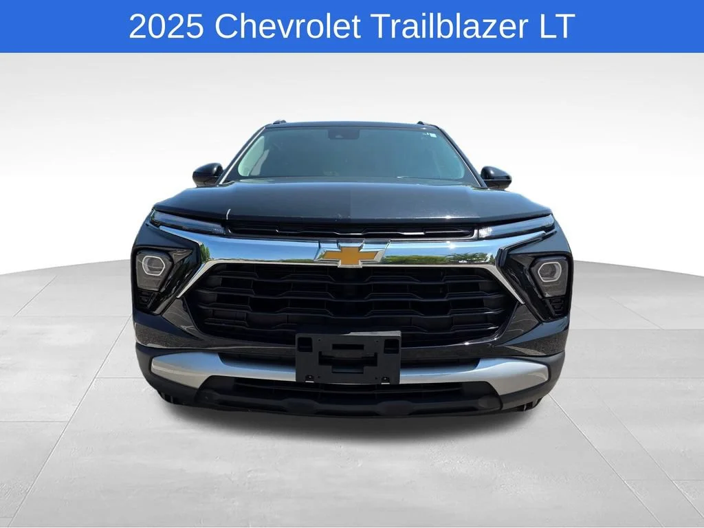 Used 2025 Mosaic Black Metallic Chevrolet LT image 9