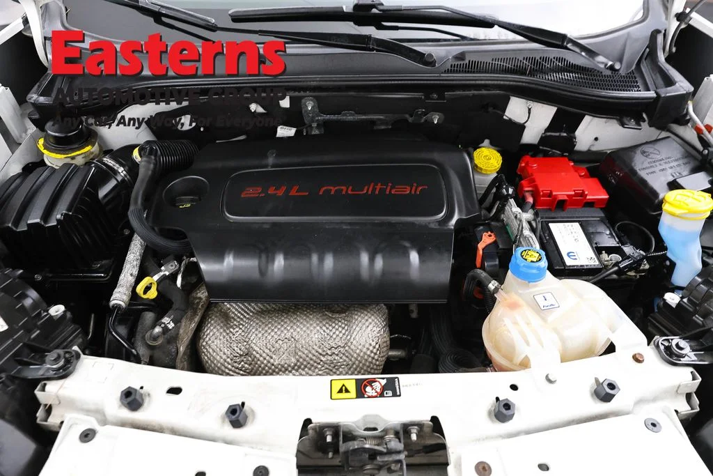 Used 2021 White Ram Tradesman SLT image 8