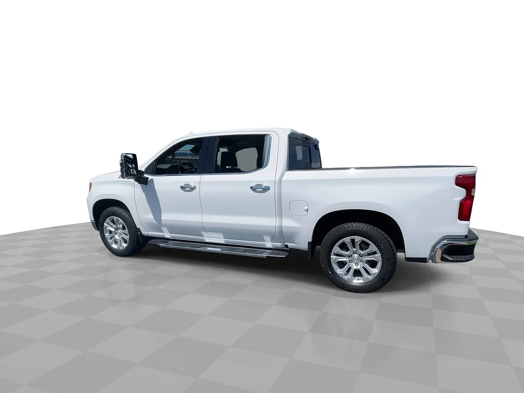 Used 2024 Summit White Chevrolet LTZ image 7