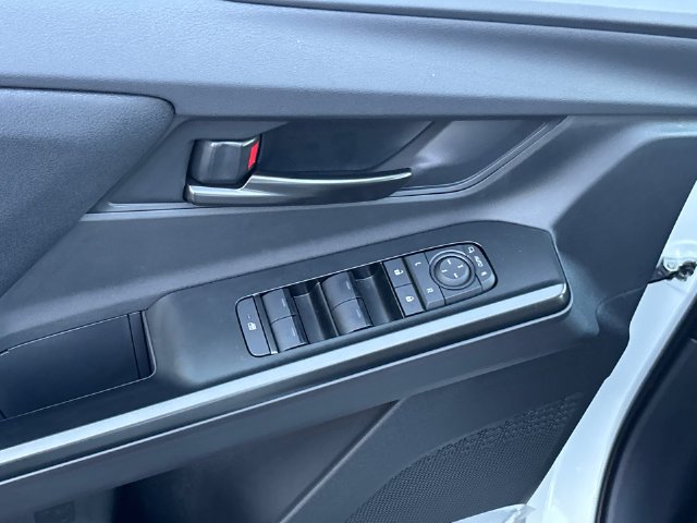 New 2027 Wind Chill Pearl <sup>1</sup> Toyota  XLE image 27