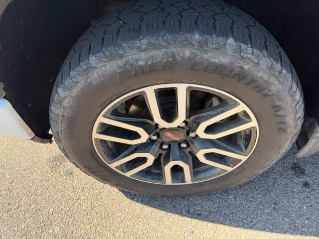 Used 2019 Summit White GMC AT4 image 9