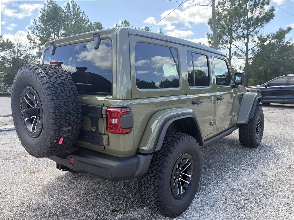 New 2027 41 Paint Jeep Rubicon X image 6