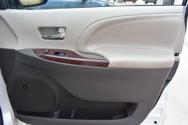 Used 2012 White Toyota Limited image 25