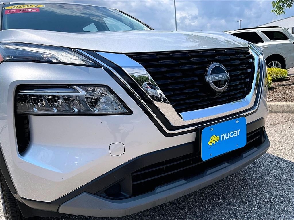 Used 2023 Silver Nissan SV image 30