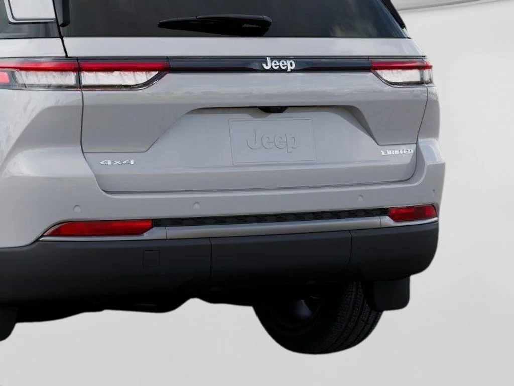 New 2026 Bright White Clear-Coat Exterior Paint Jeep Limited image 13