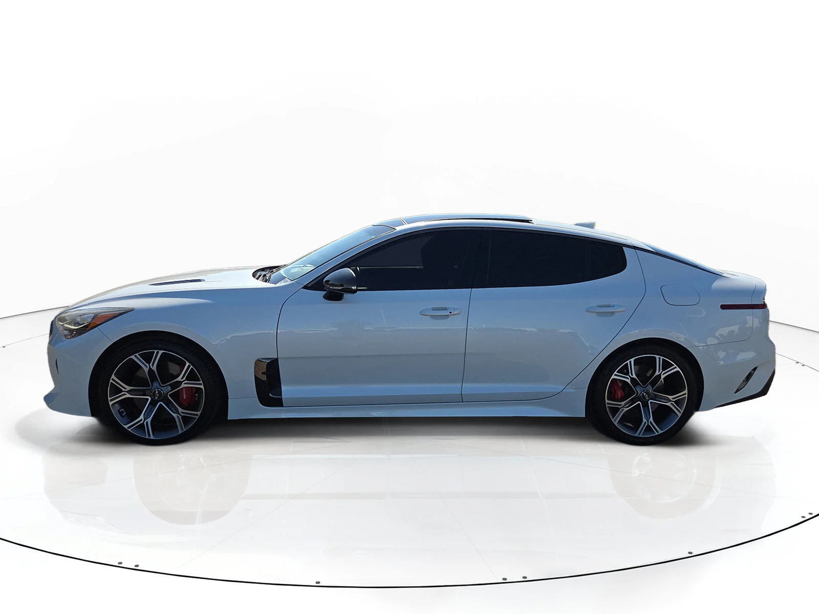 Certified Used 2018 White Kia GT1 image 8