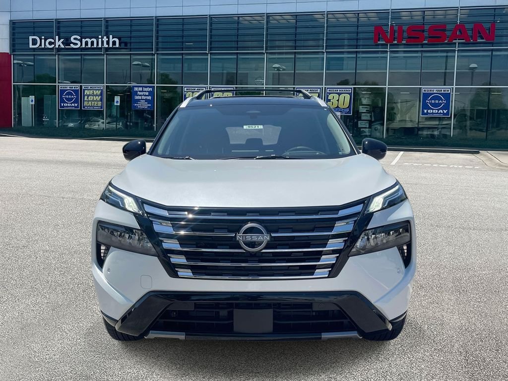 New 2026 Everest White Pearl TriCoat / Super Black Two-tone Nissan Platinum image 2