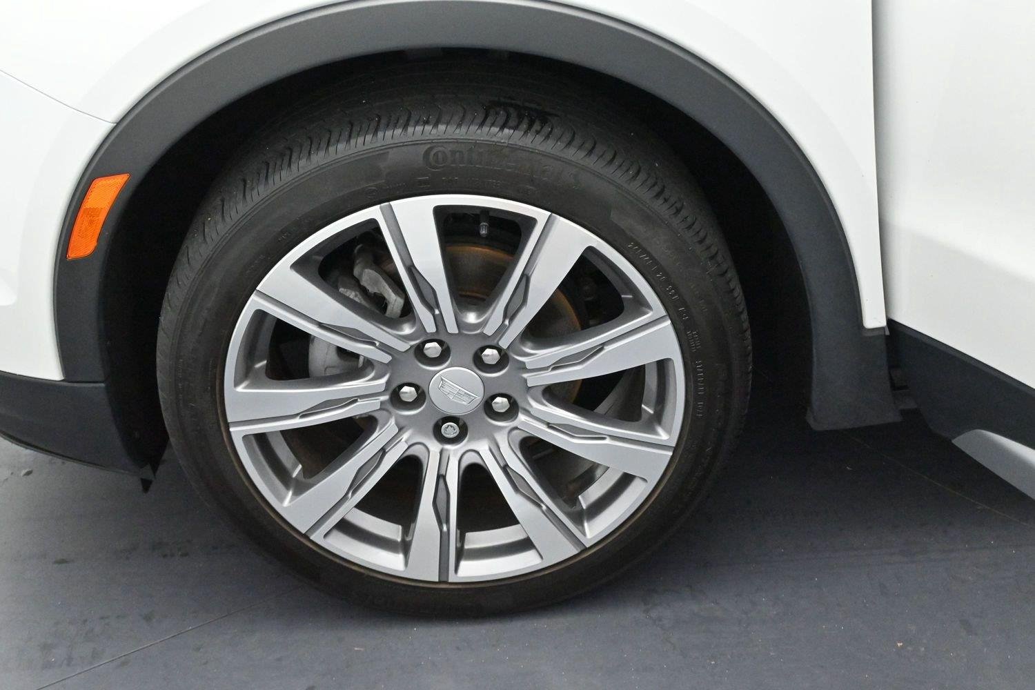 Used 2023 CRYSTAL WHITE TRICOAT Cadillac AWD Premium Luxury image 37