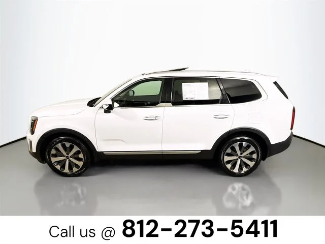 Used 2022 White Kia S image 4
