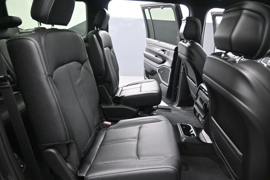 New 2026 Baltic Gray Metallic Clearcoat Jeep Limited Reserve image 24
