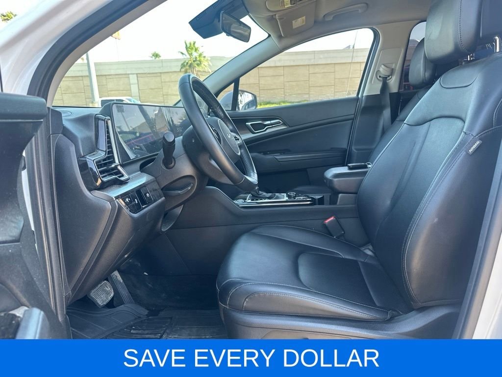 Used 2023 White Kia EX image 8