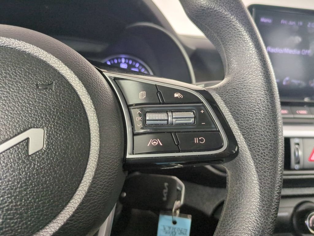 2024 Kia Forte LXS - Photo 29
