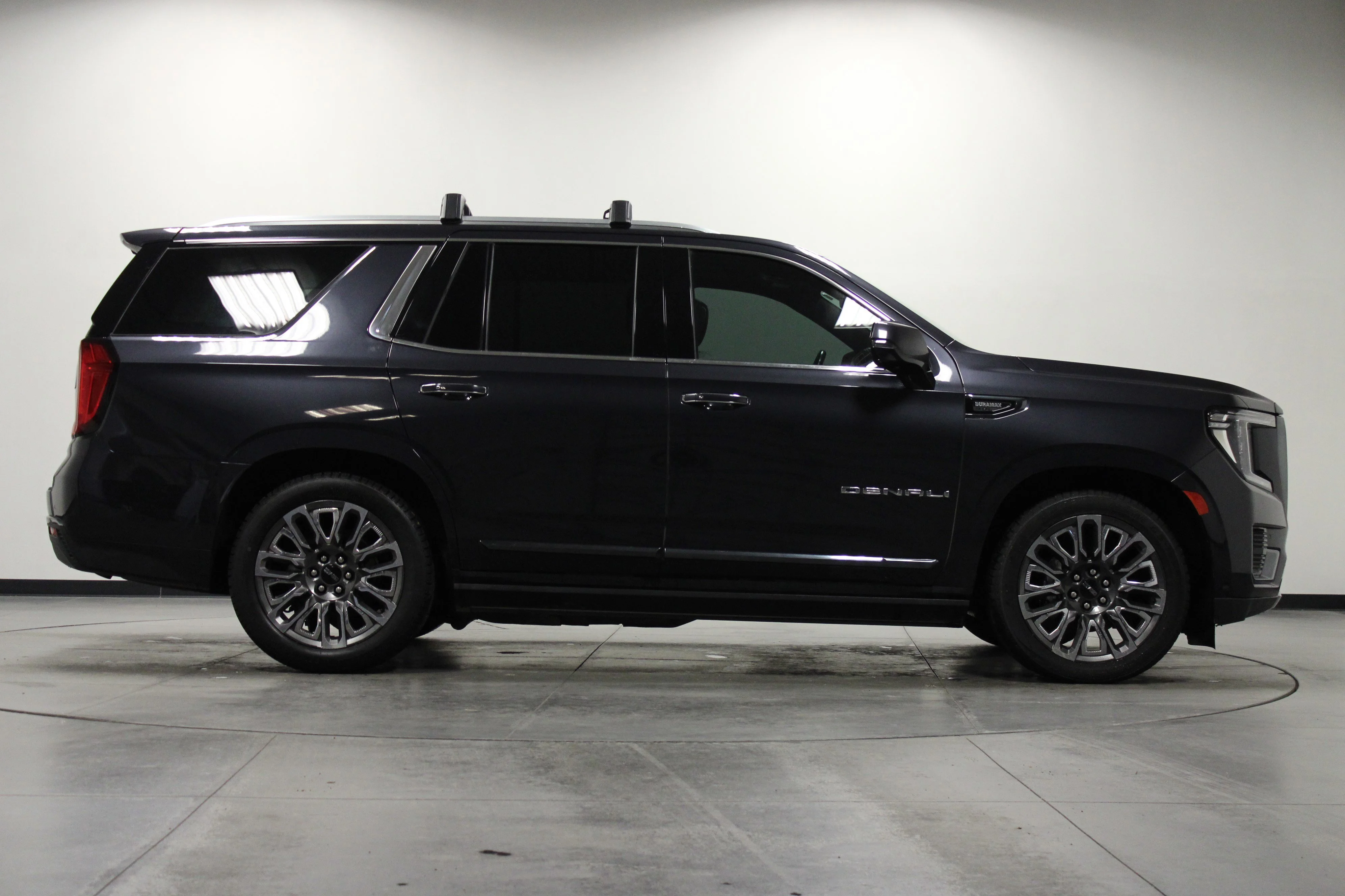 Used 2023 Titanium Rush Metallic GMC Denali Ultimate image 3
