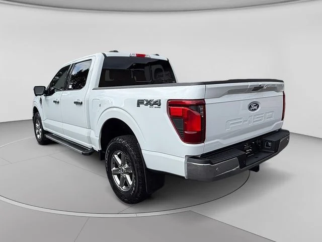 Certified Used 2024 Oxford White Ford XLT image 3