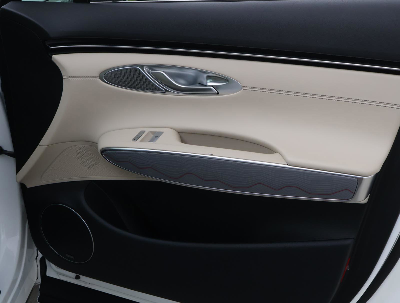 2022 GENESIS GV70 Standard - Photo 15