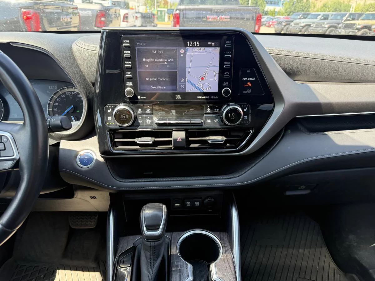 Used 2020 Black Toyota Limited Awd image 20