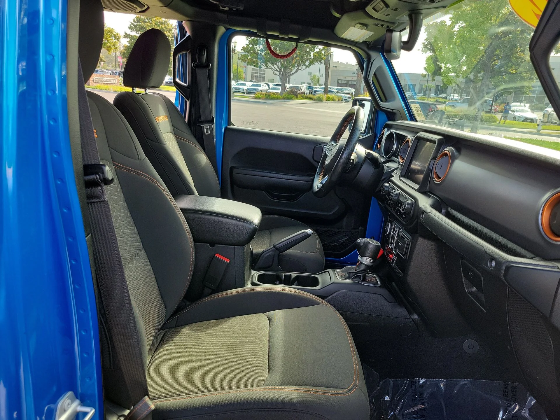 Certified Used 2022 Blue Jeep Mojave image 37