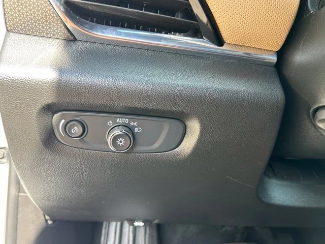 Used 2022 Beige Chevrolet Premier image 38