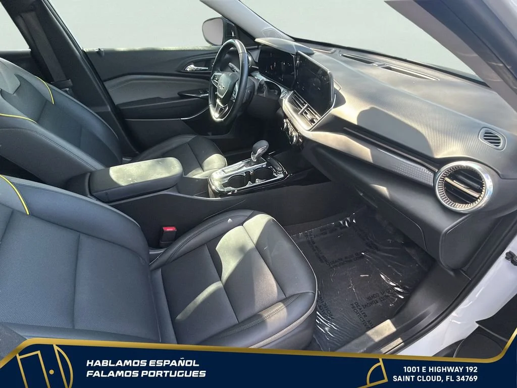 Used 2024 Summit White Chevrolet ACTIV image 30