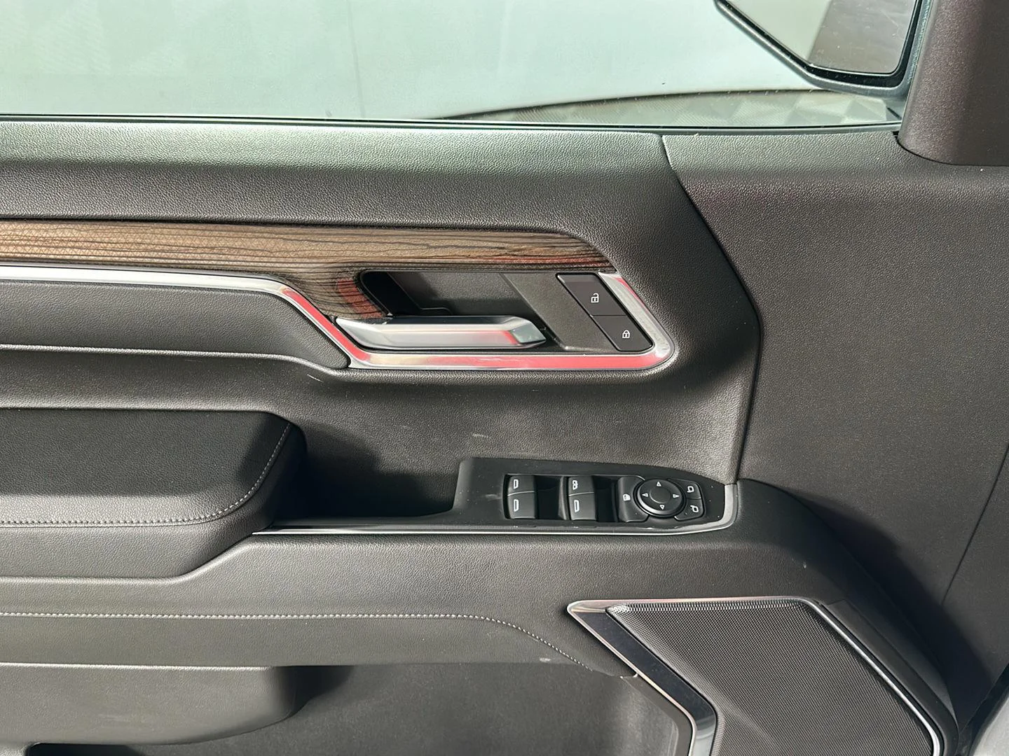 Used 2024 Sterling Gray Metallic Chevrolet LT image 12