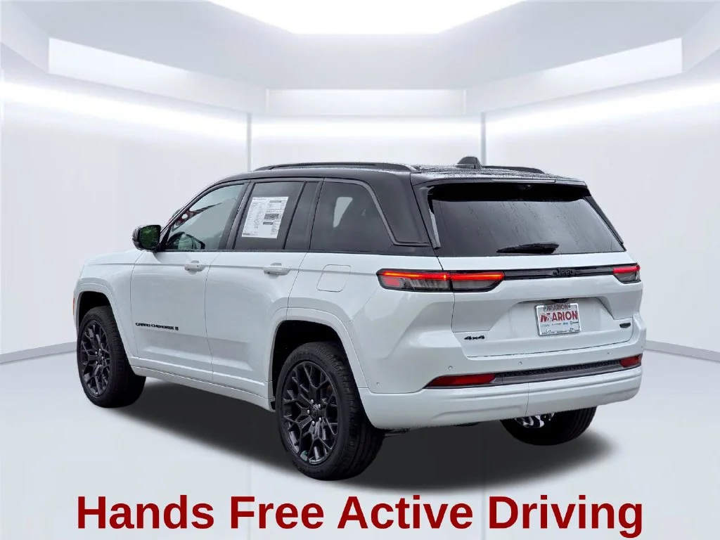 New 2027 White/off-white Jeep Summit image 19