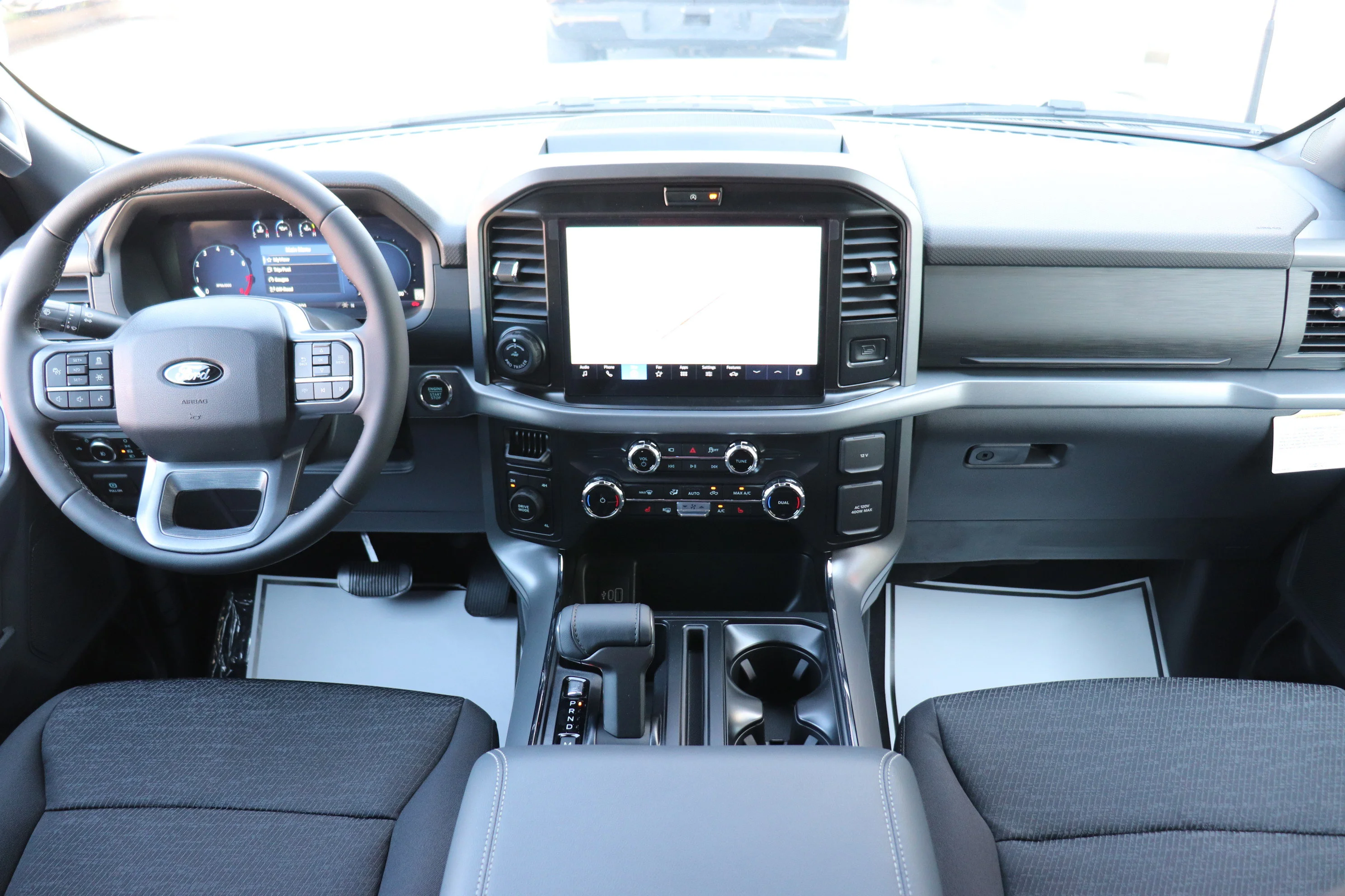 New 2026 CARBONIZED GREY METALLIC Ford XLT image 21