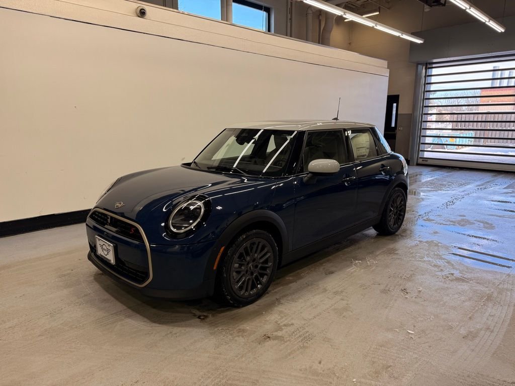 2026 MINI Hardtop Cooper S's photo