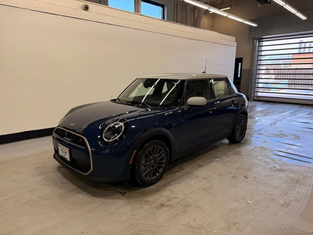 2026 MINI Hardtop Cooper S's photo