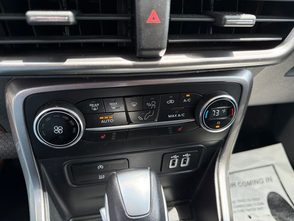 Used 2021 Silver Metallic Ford SE image 12