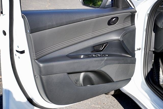 Used 2026 White Hyundai SEL Sport image 20
