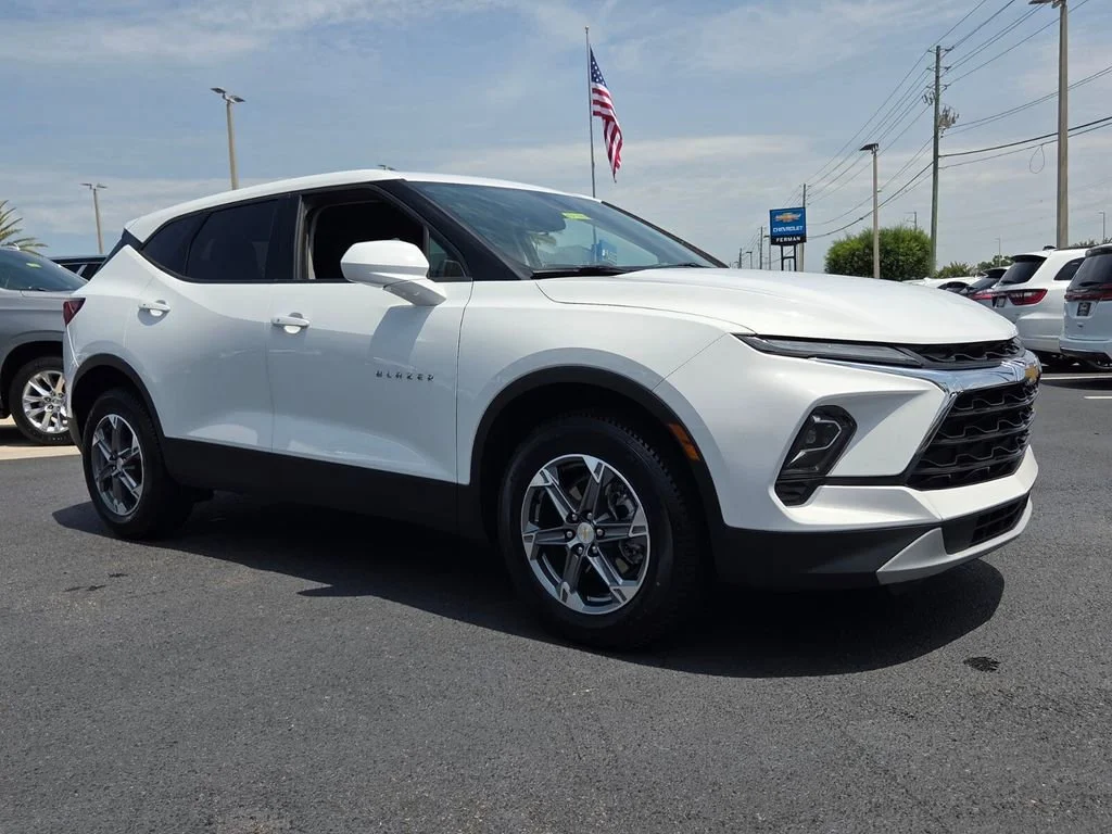 2023 Chevrolet Blazer 2.0T 2LT FWD's photo