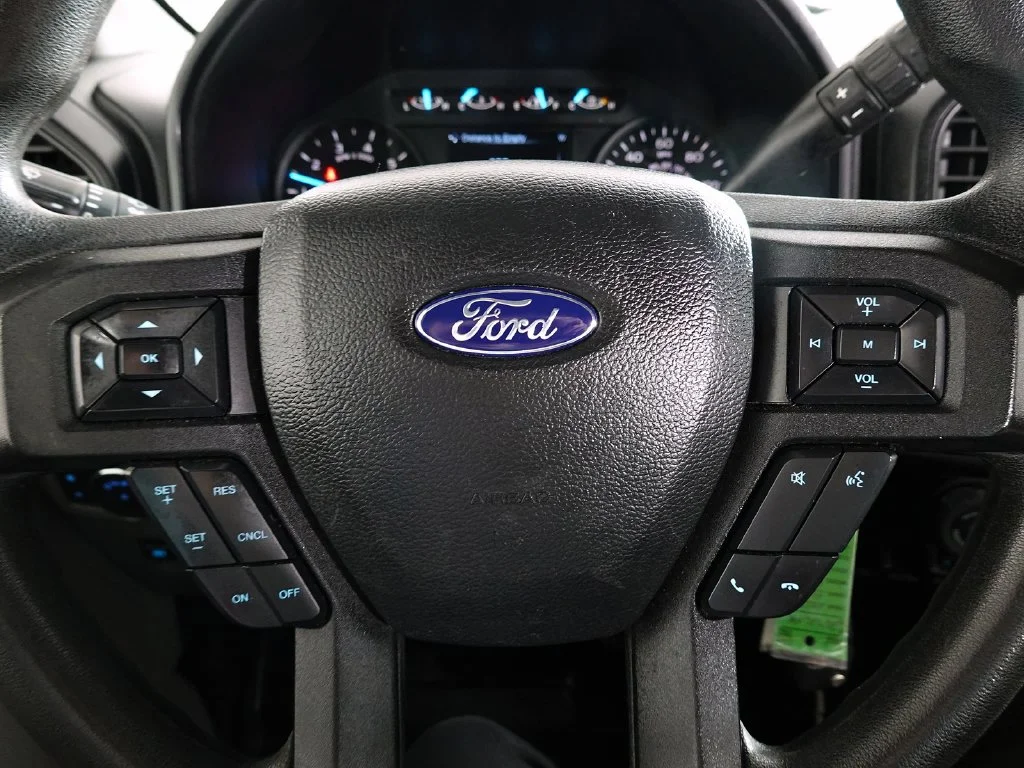 Used 2018 White Ford XL image 19