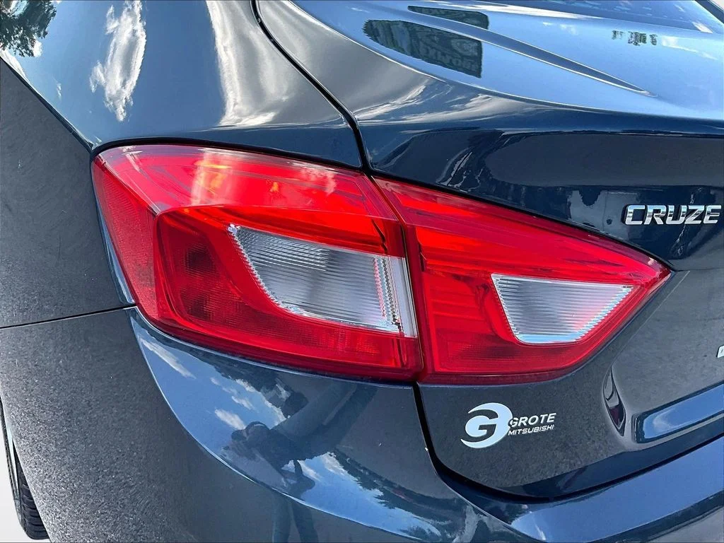 Used 2017 Gray Chevrolet Premier image 30