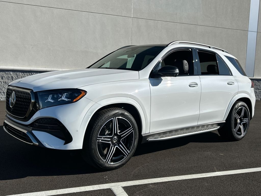 New 2027 MANUFAKTUR Moonlight White Metallic Mercedes-Benz GLE 450 image 1