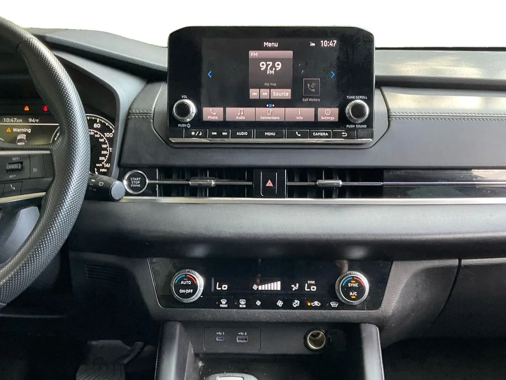 Used 2022 Black Mitsubishi ES image 12